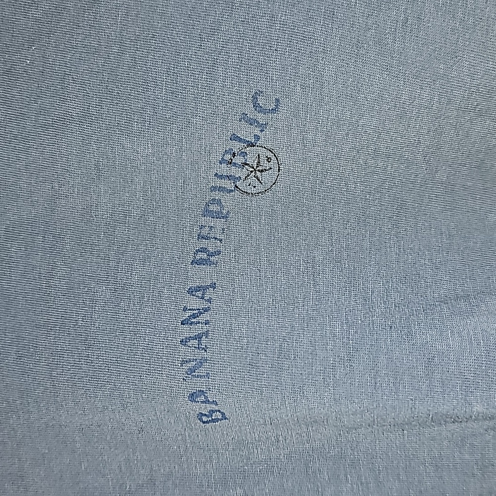 Bananna Republic Men's Lt. Blue Soft 100% cotton logo Long Slv T-shirt Sz L